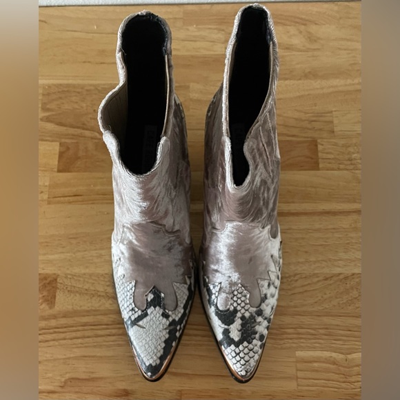 Cape Robbin Boots Women’s Size 7 - Picture 6 of 15